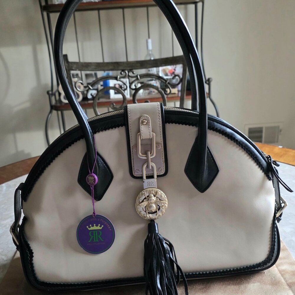 Abagail Riggs Leather Purse
